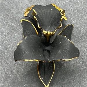 Vintage Cerrito Original 1982 orchid brooch